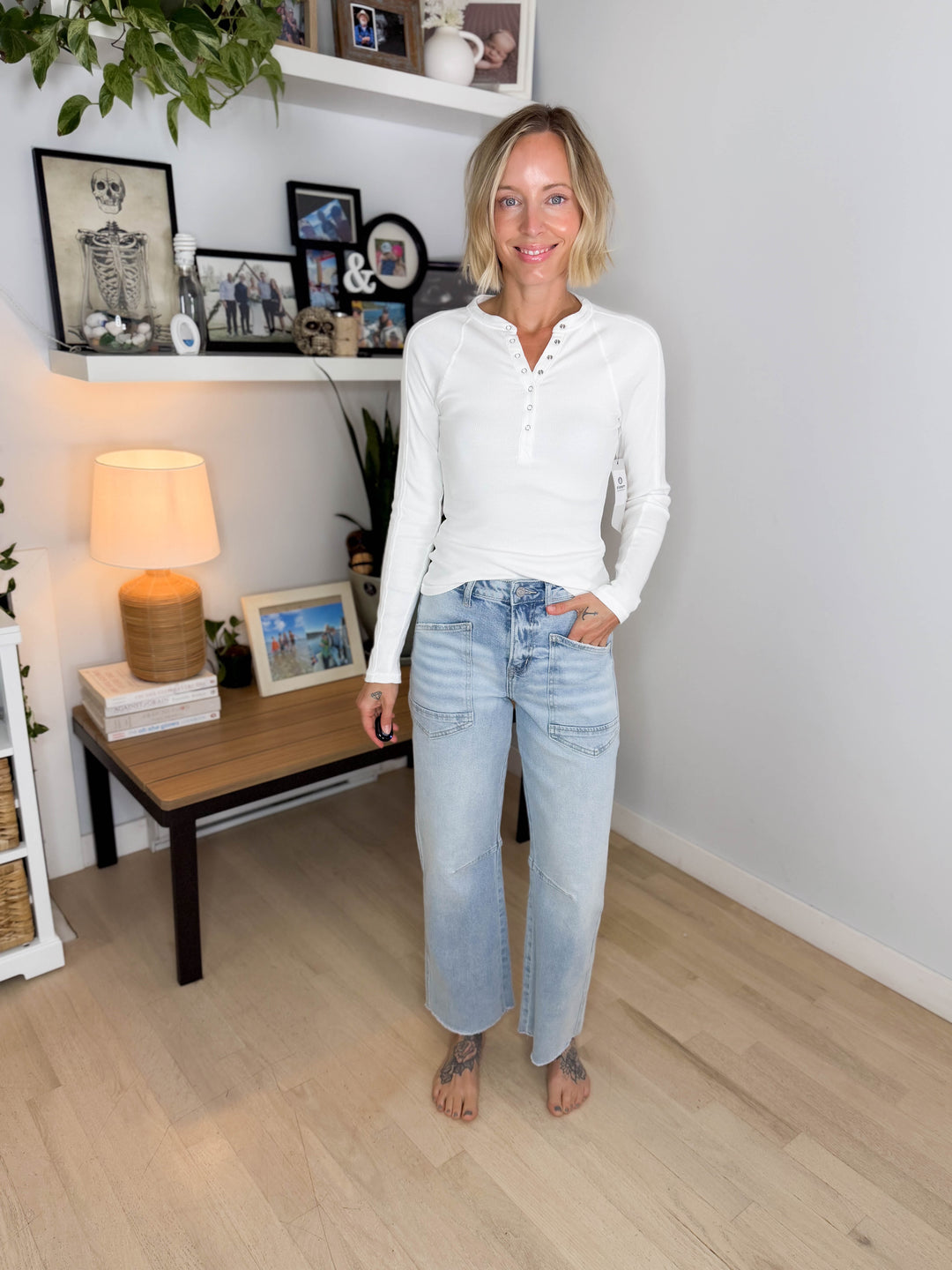 Vervet Landry High Rise Barrel Jeans- LIGHT WASH