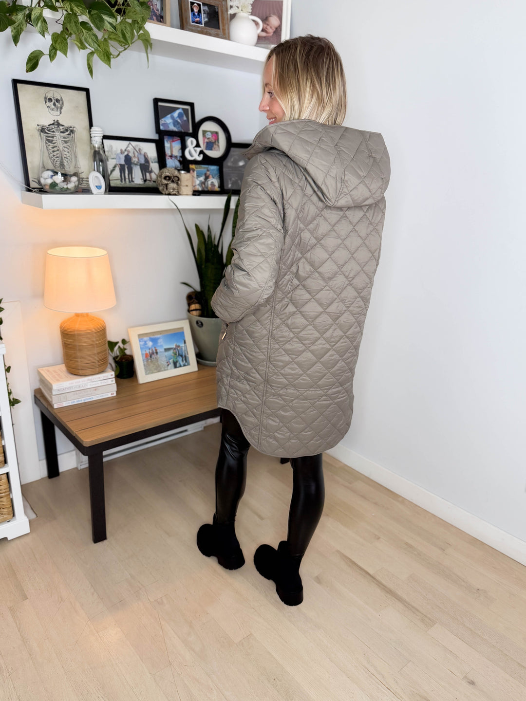 VERO MODA Haylee Hooded Quilted Jacket- DARK TAUPE