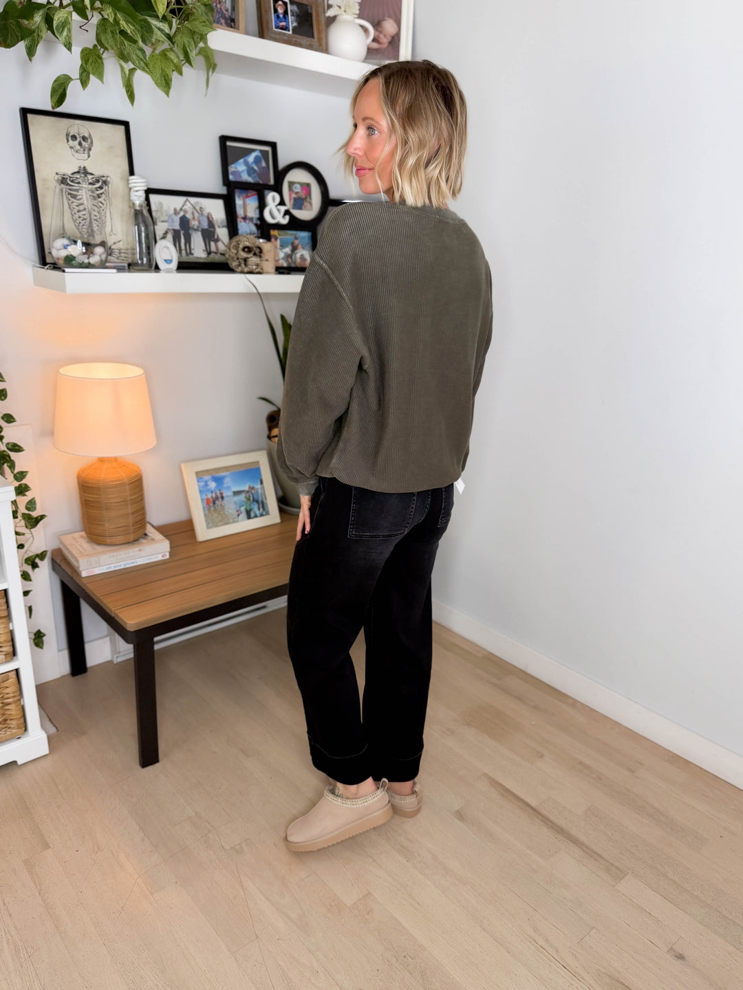 Aven Essential Corded Crew Neck Top- HUNTER OLIVE