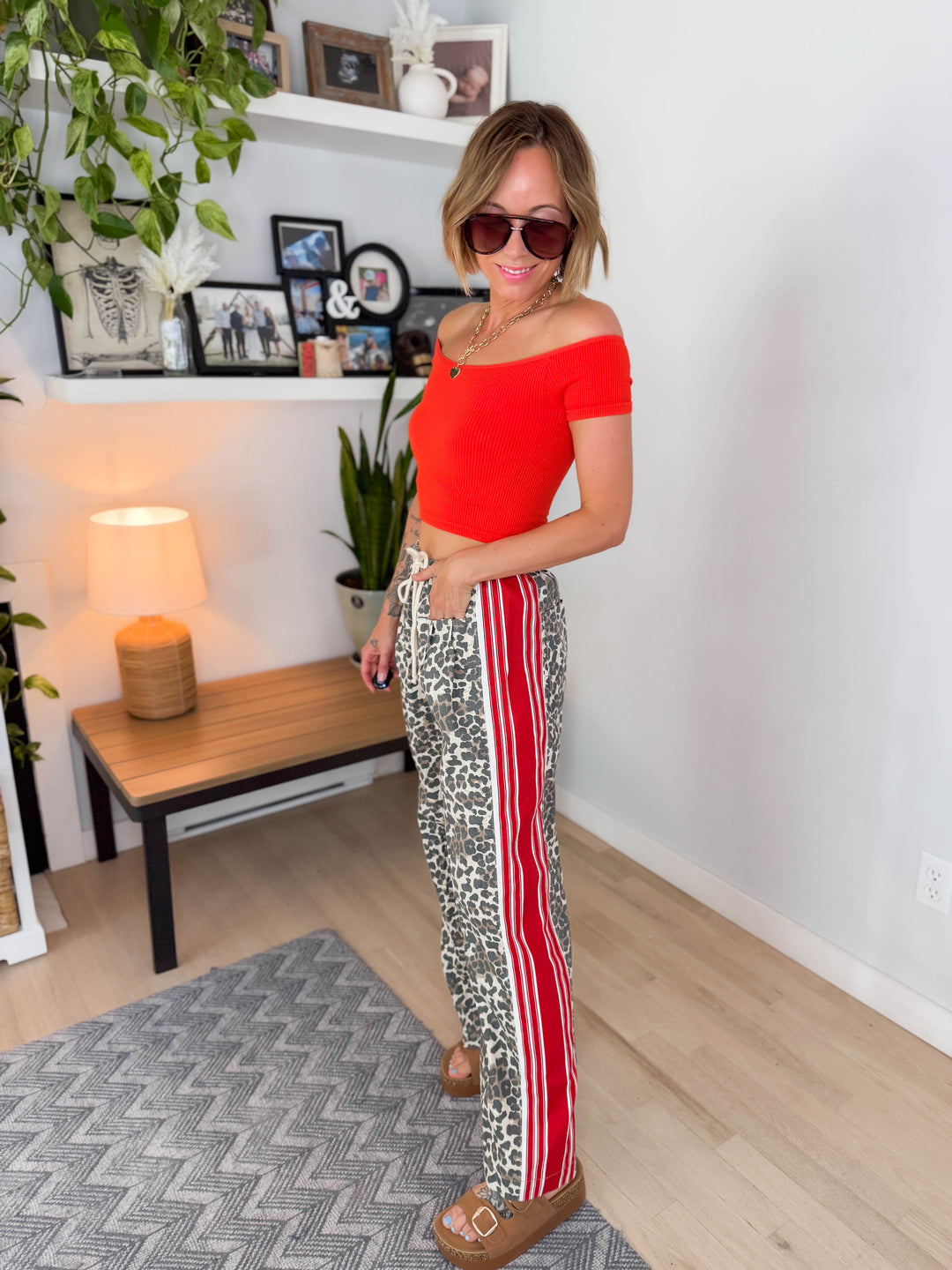 Haisley Off Should Seamless Crop- SCARLETT