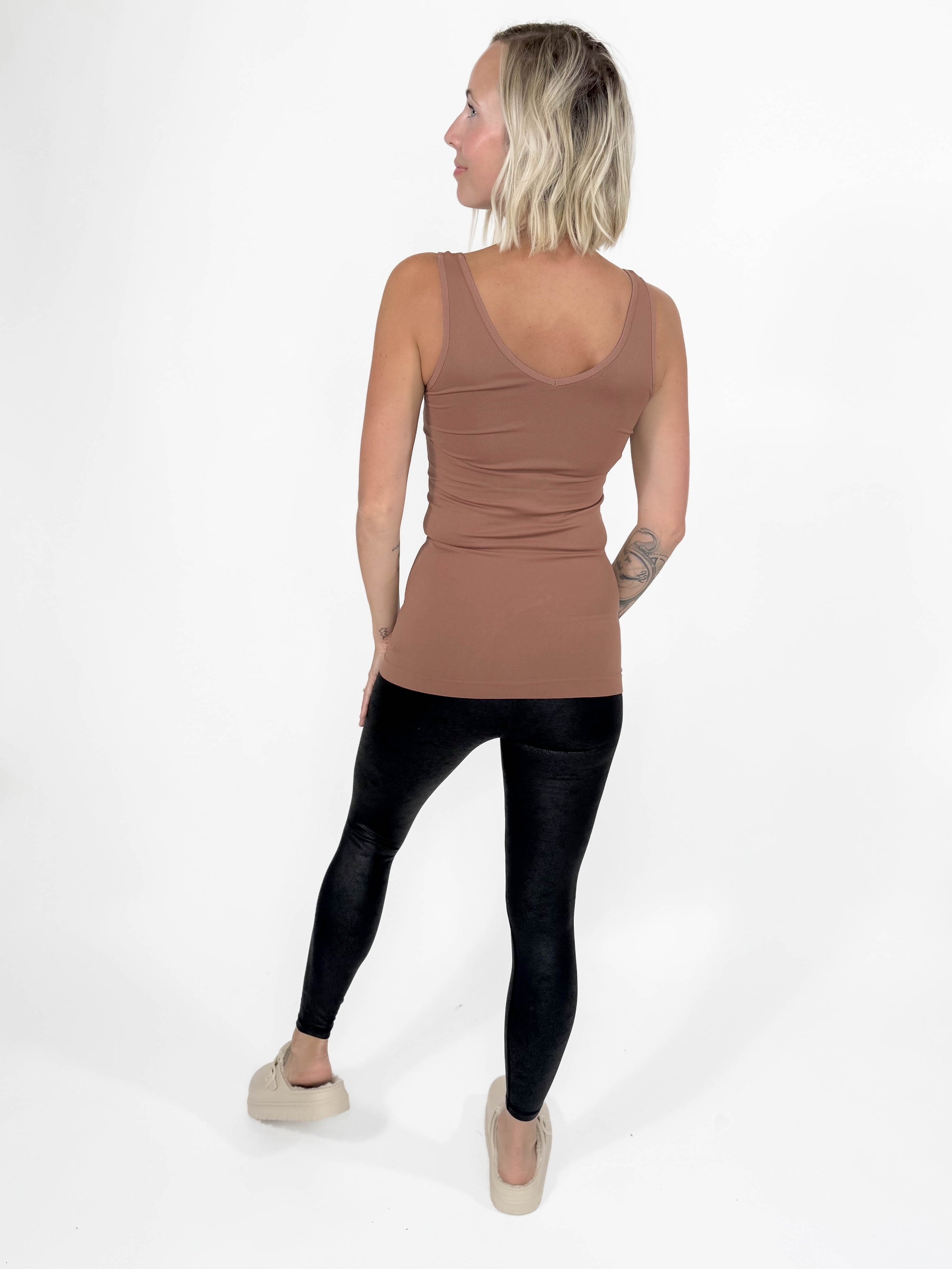 Must Have Seamless Reversible Tank- MOCHA