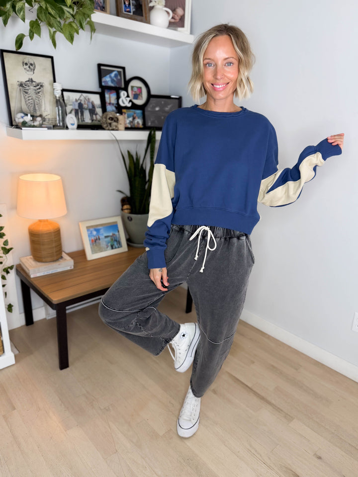 Mono B Tundra Vintage Crop Colour Block Sweatshirt- OCEAN/BONE