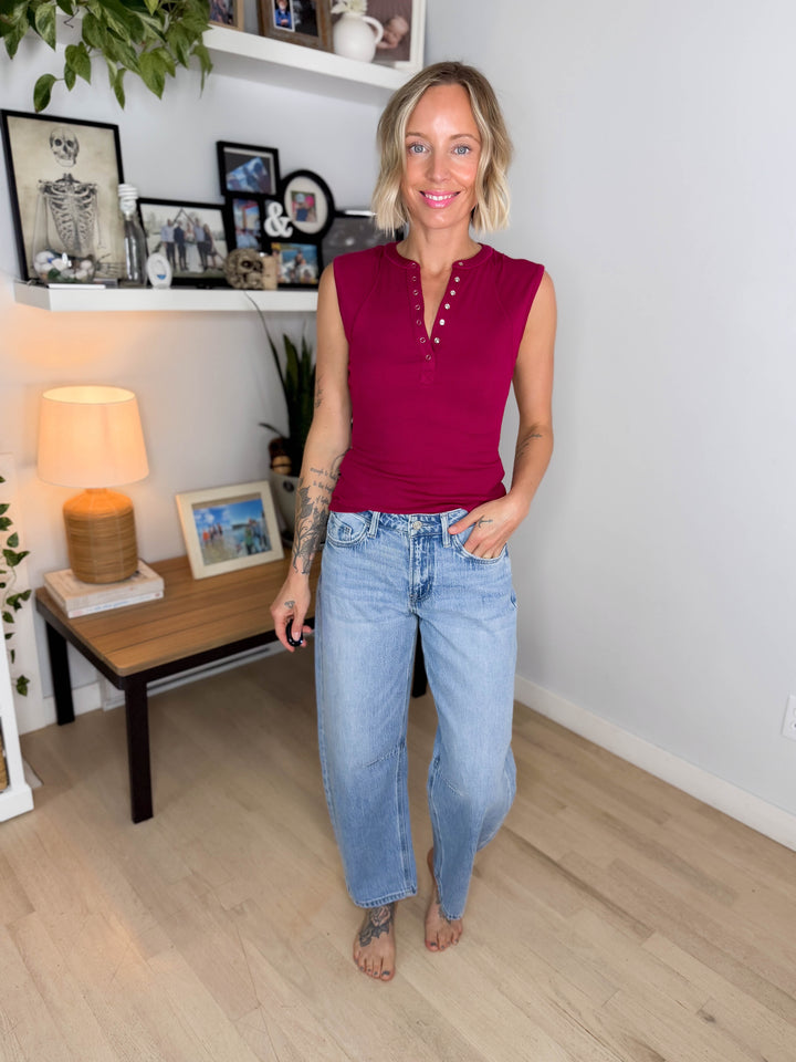 Vervet Gretta High Rise Barrel Jeans- LIGHT WASH