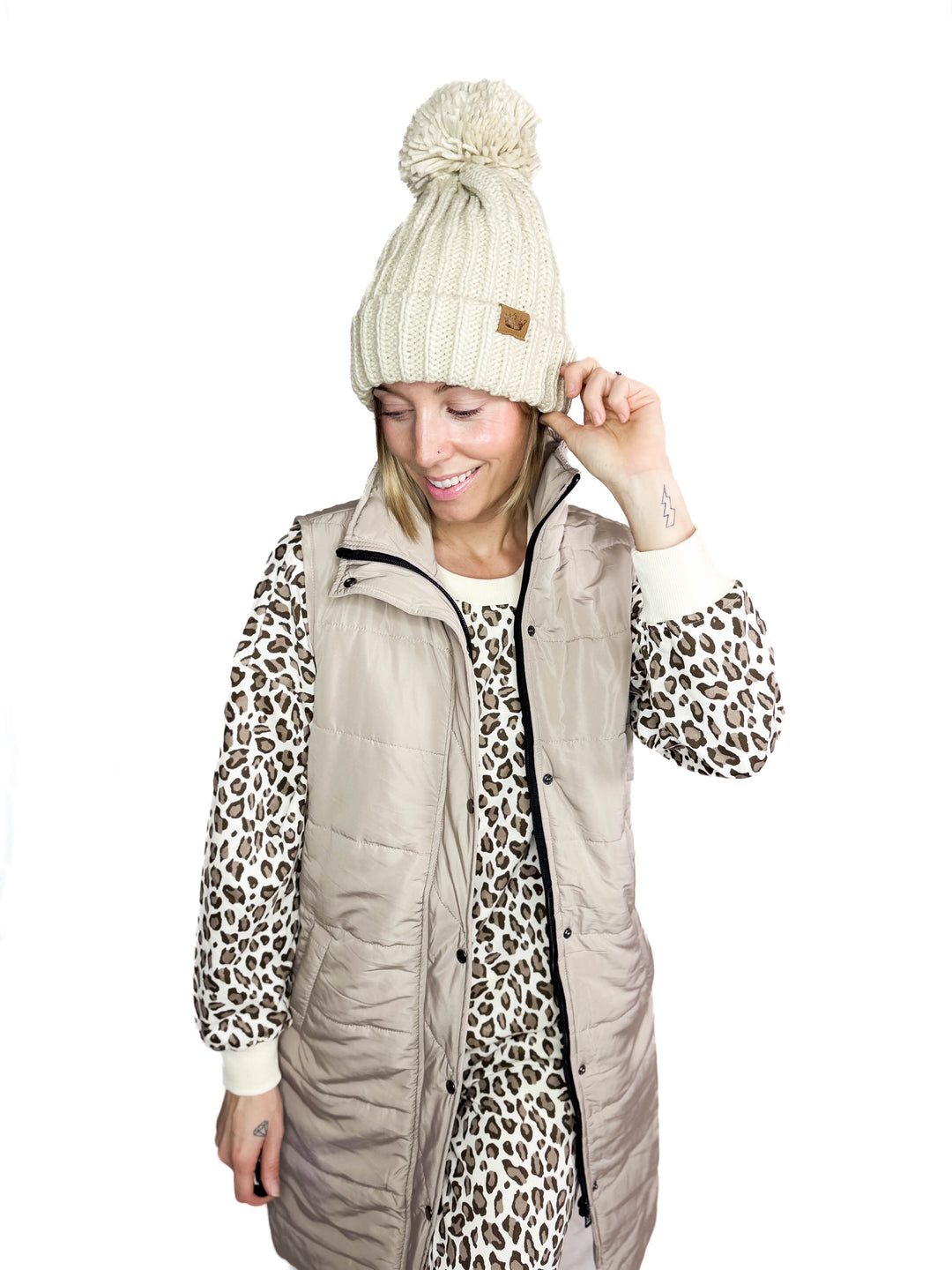 Classic Cable Knit Pom Beanie- CREAM