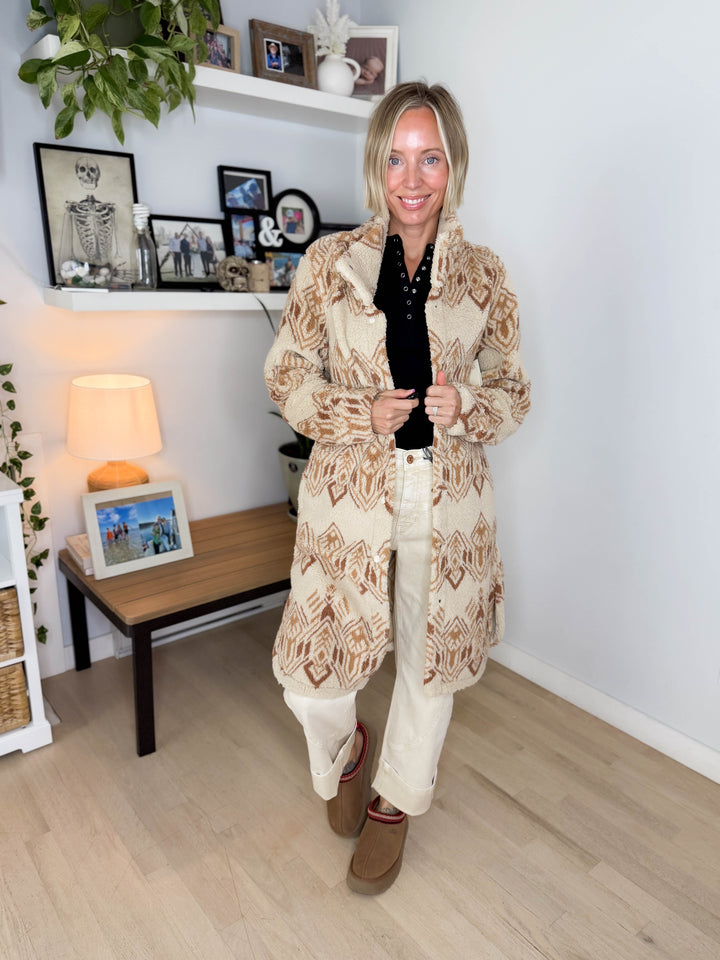Ainsley Longline Sherpa Jacket- CREME BRULEE