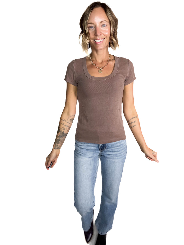 Khendra Scoop Neck Ribbed Tee- MILK CHOCOLATE