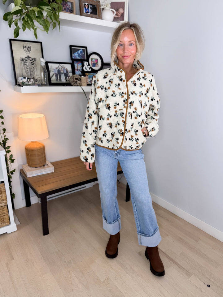Tamara Floral Sherpa Fleece Jacket- CREAM/KHAKI