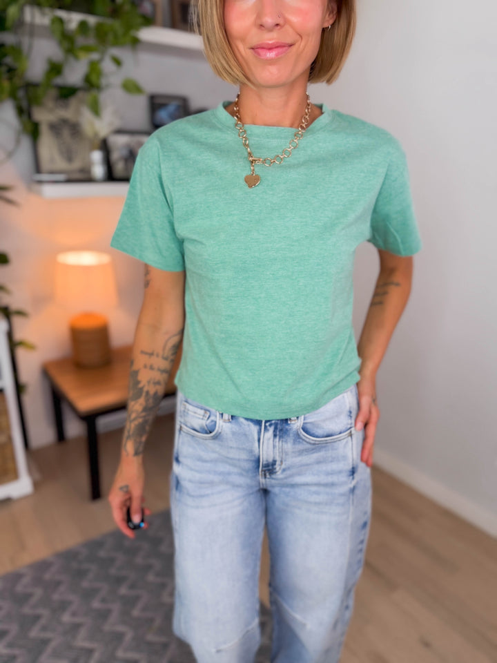 Nova Crew Neck Cropped T-Shirt- HTHR KELLY GREEN