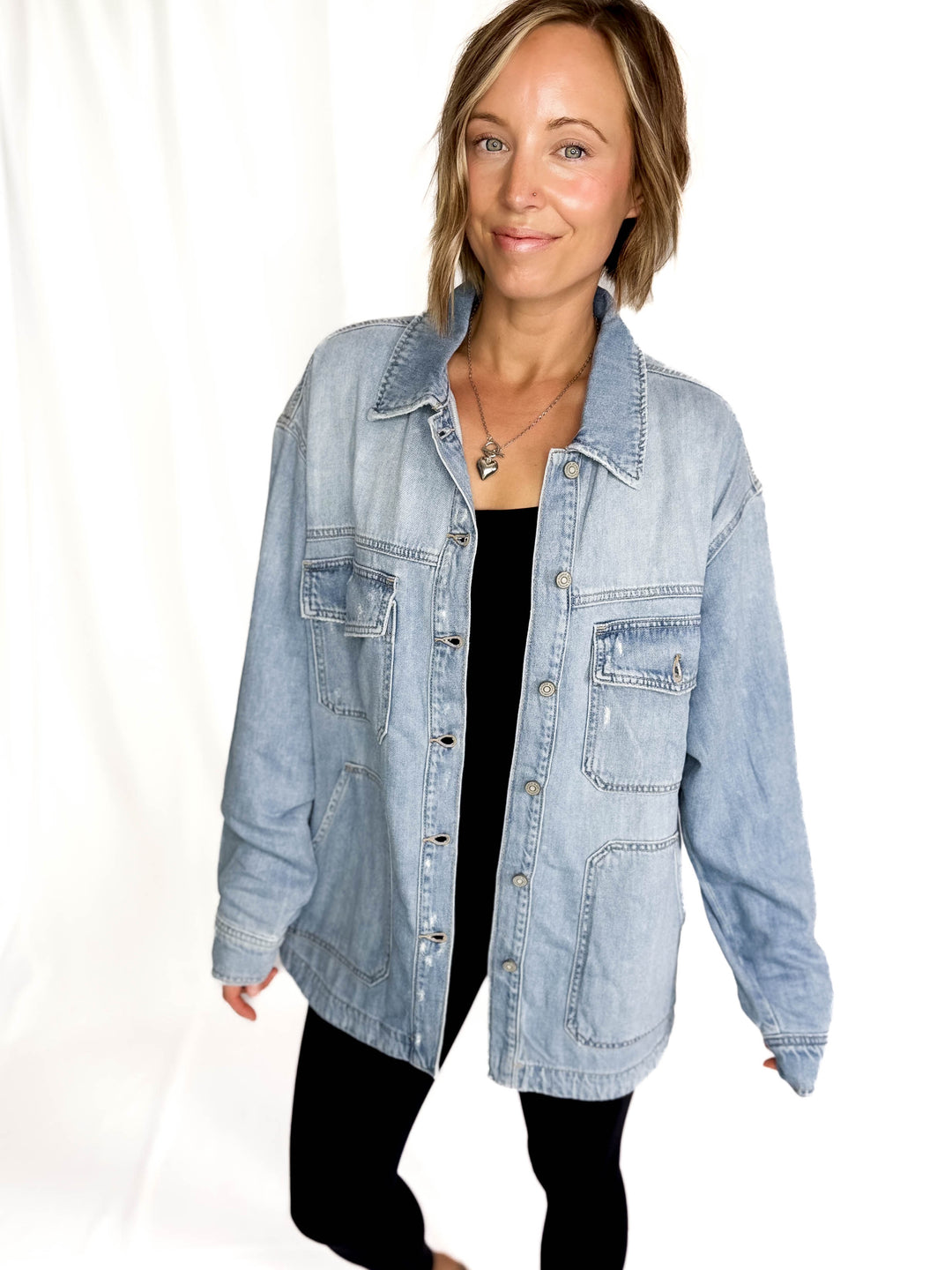 HIDDEN JEANS  Dakota Shacket- LIGHT WASH-FINAL SALE