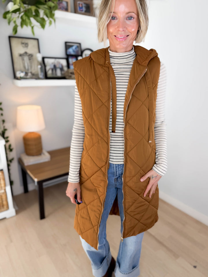 Gloria Quilted Long Puffer Hooded Vest- SPICY LATTE