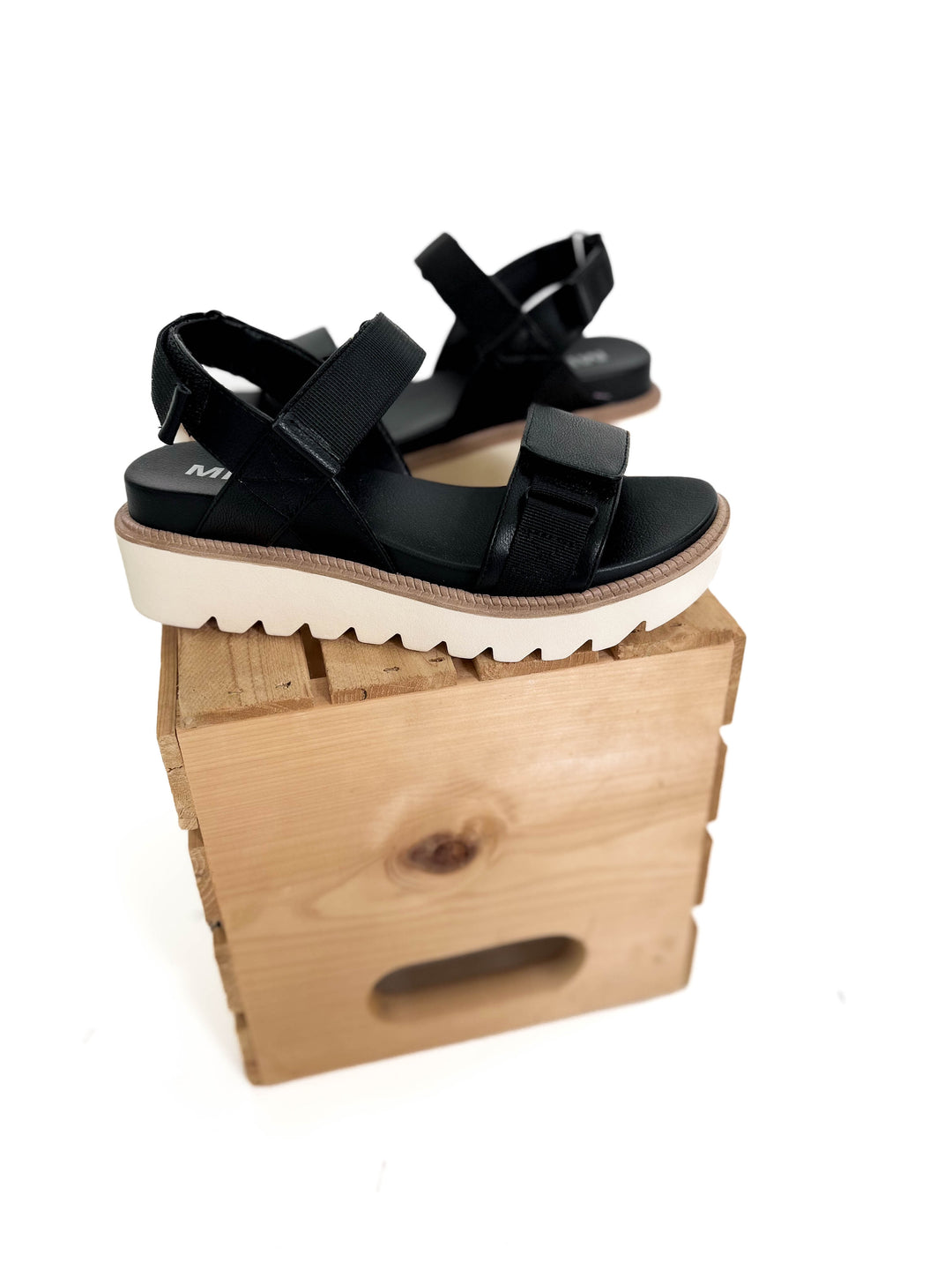 MIA Georgia Sandal- BLACK-FINAL SALE
