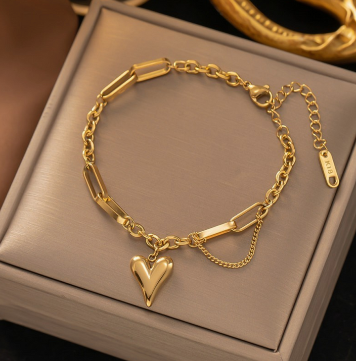Rozz Tarnish Free Heart Bracelet- GOLD