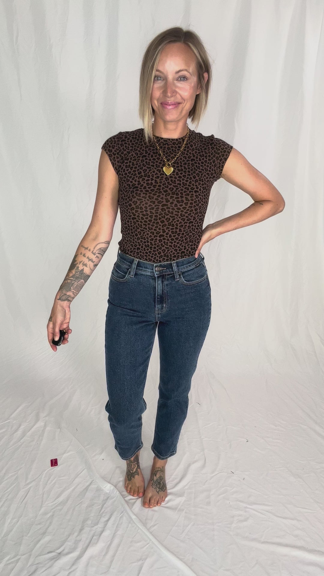 CELLO Yara High Rise Mom Jean- MED/DARK WASH