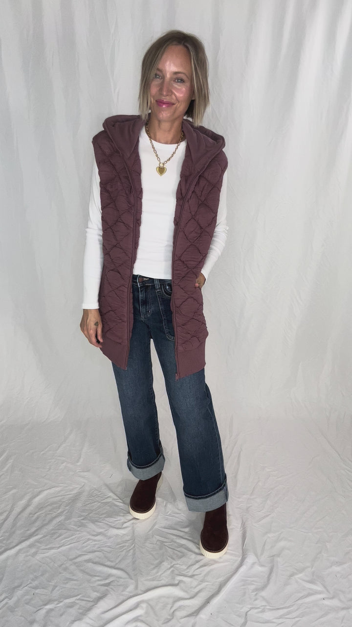 Mono B Celeste Quilted Hoodie Vest- ROSE TAUPE