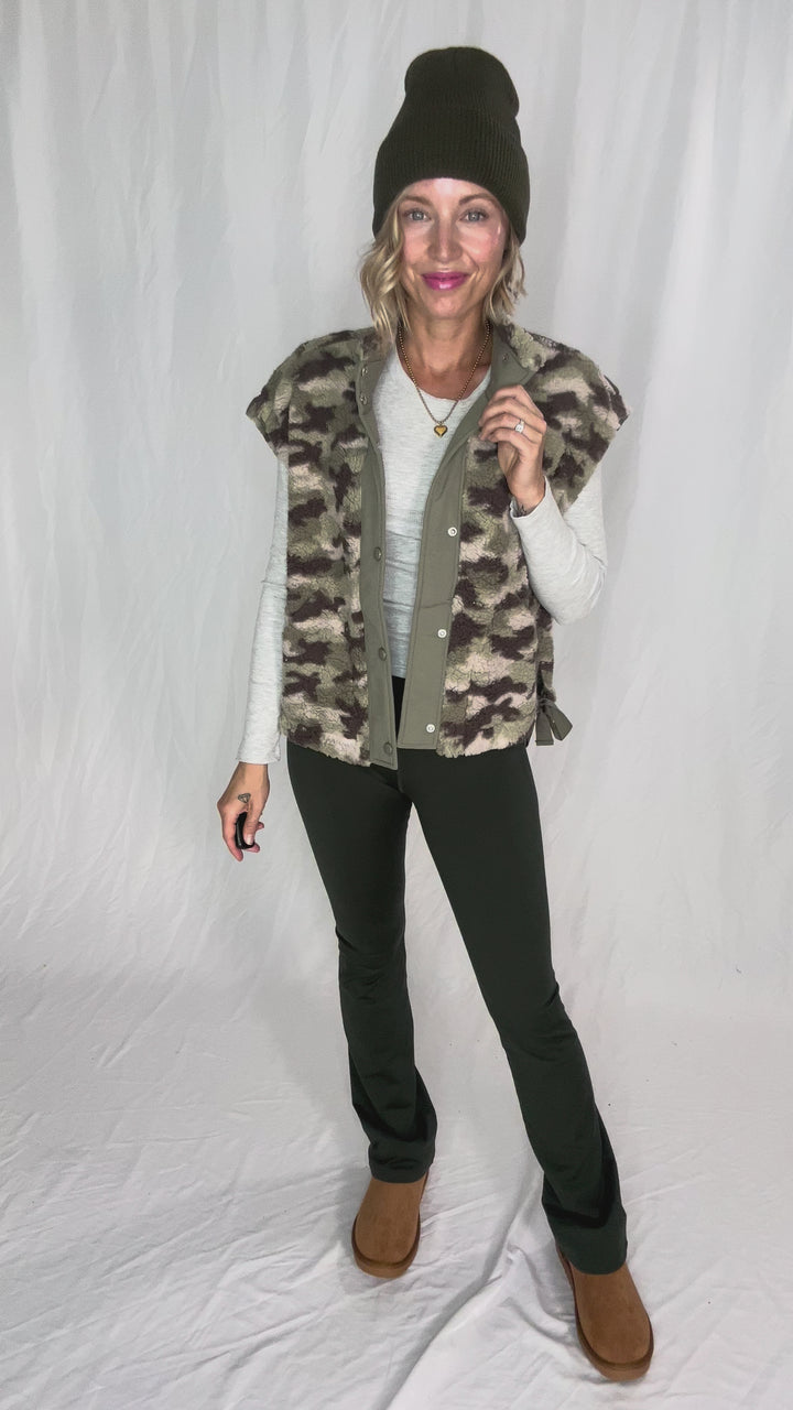 Incognito Camo Sherpa Vest