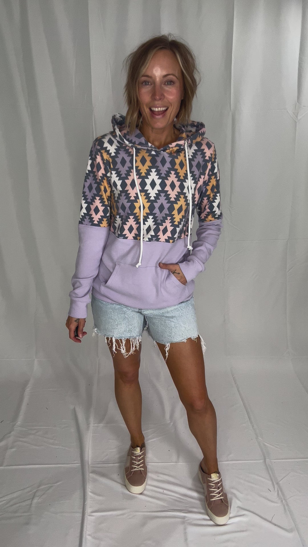 MICHELLE MAE Hayze Geometic Pullover- LAVENDER MUTLI-FINAL SALE