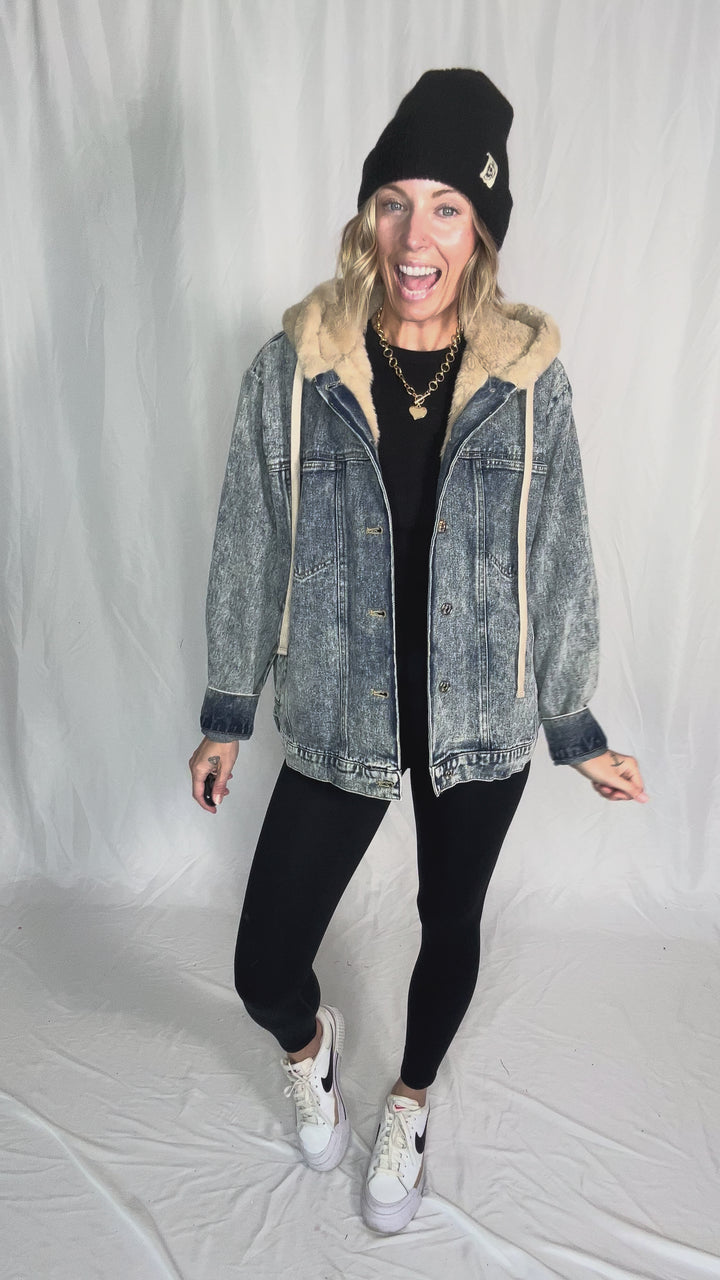 Vail Faux Fur Hooded Denim Jacket- LIGHT WASH