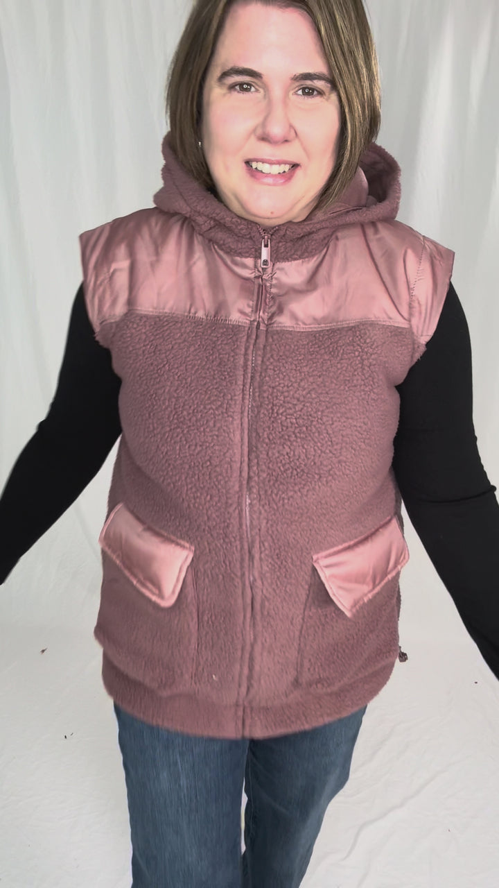 MONO B Peak Fleece Zip Up Hooded Vest- ROSE TAUPE