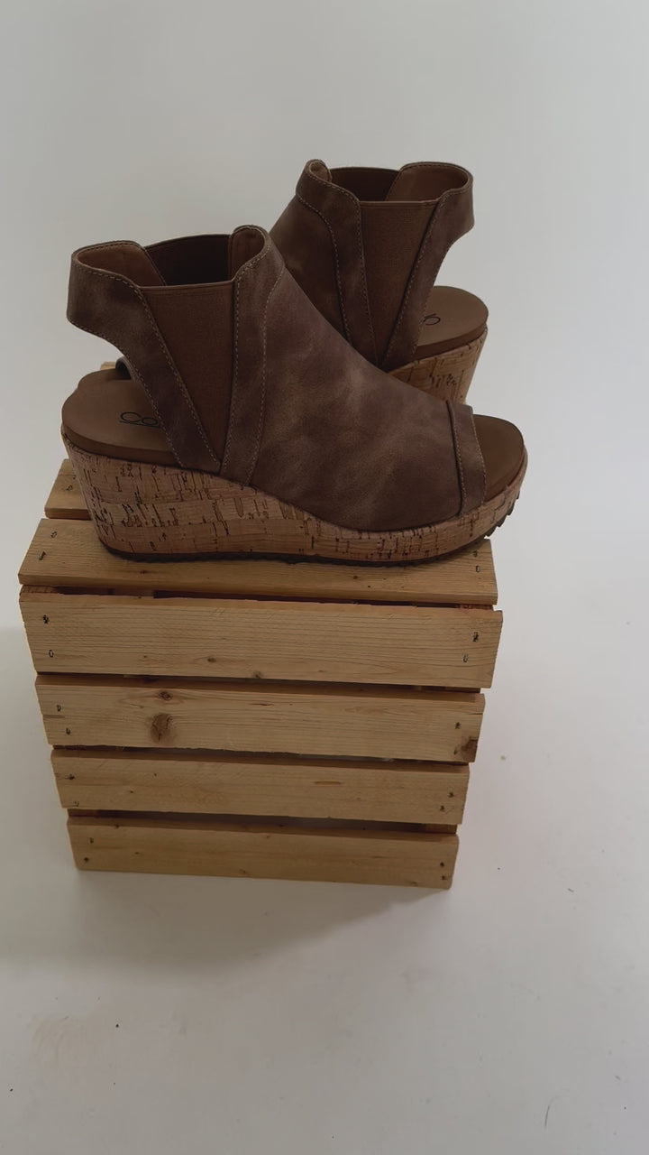 CORKYS Easy Now Comfort Platform- TAN-FINAL SALE