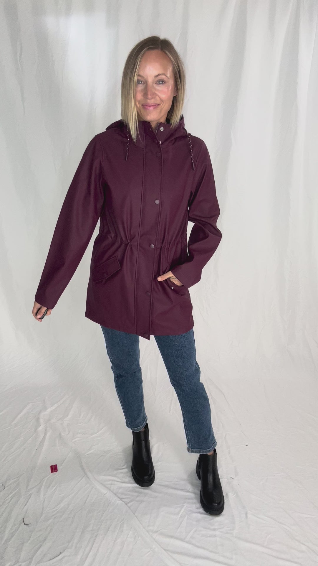 VERO MODA Sitka Rain Jacket- WINE TASTING