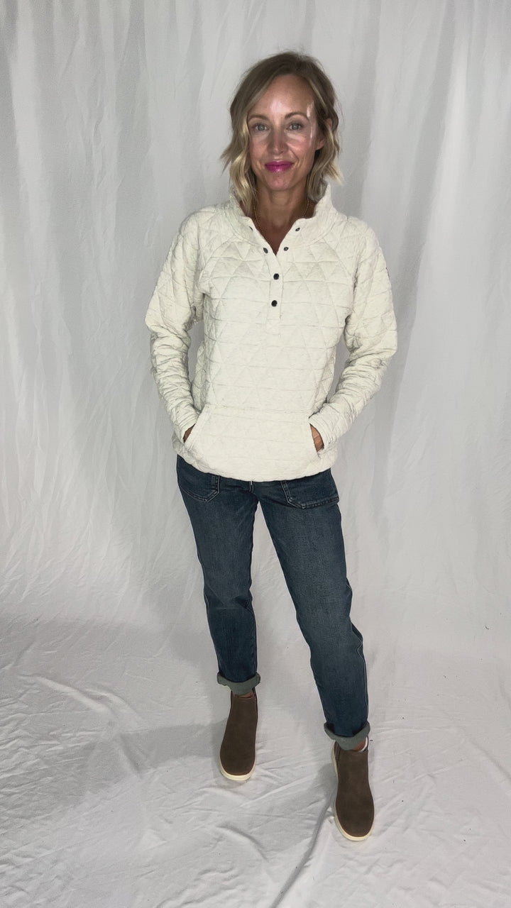MICHELLE MAE Georgia Quilted Snap Button Pullover- OATMEAL **PRE-ORDER SEPT 10TH ETA**