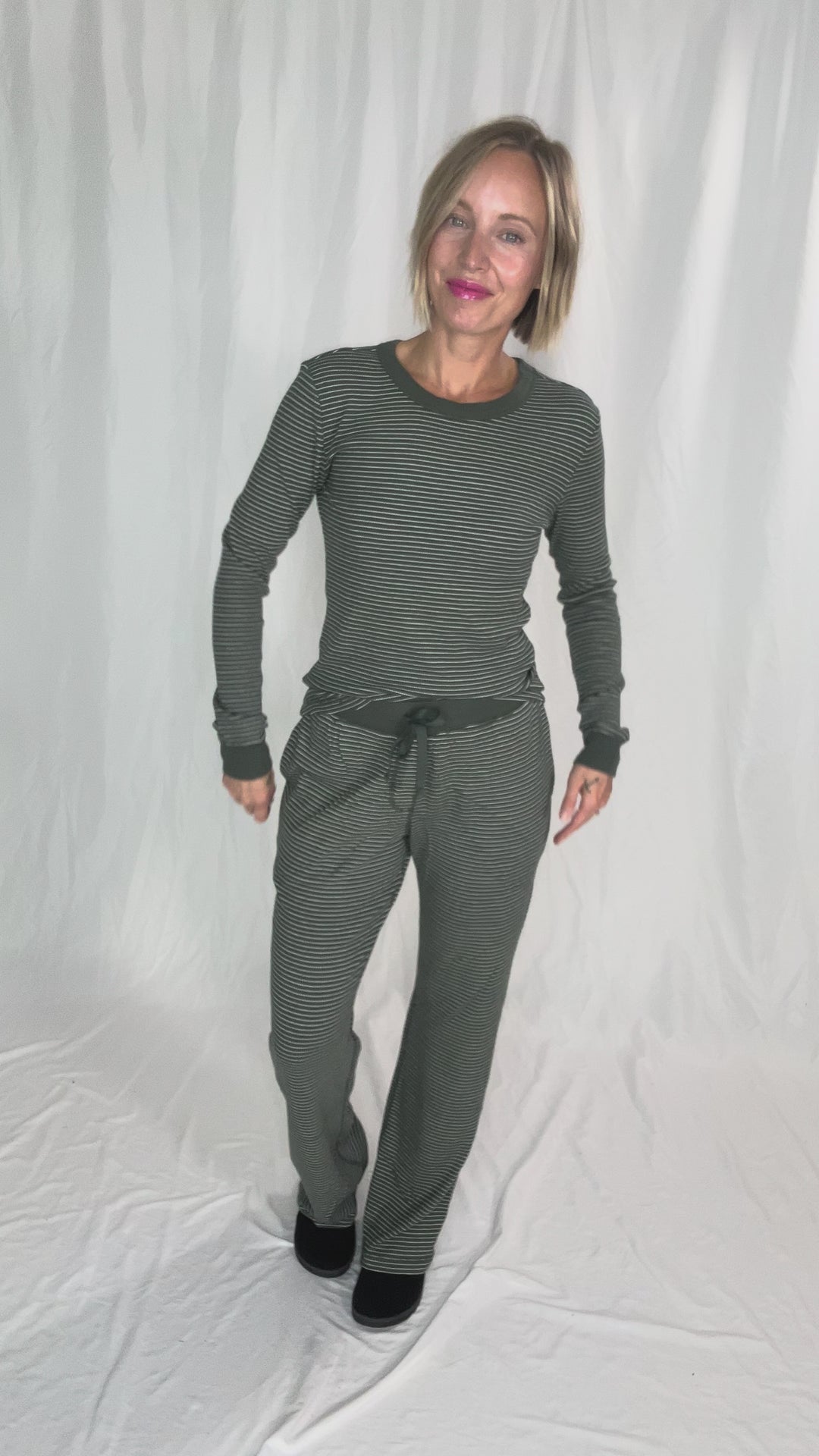 Layla Waffle Crew Neck Top- HUNTER
