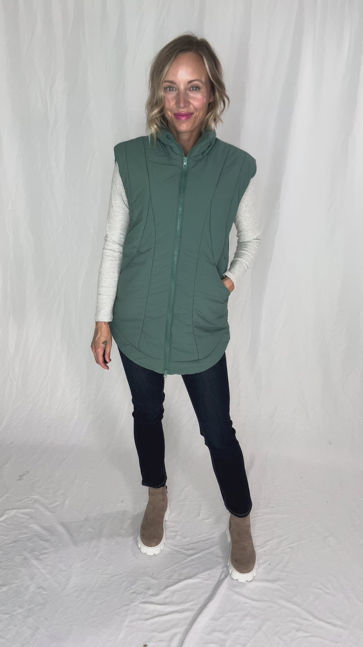 MONO B Summit Fleece Lined Vest- SILKY PINE