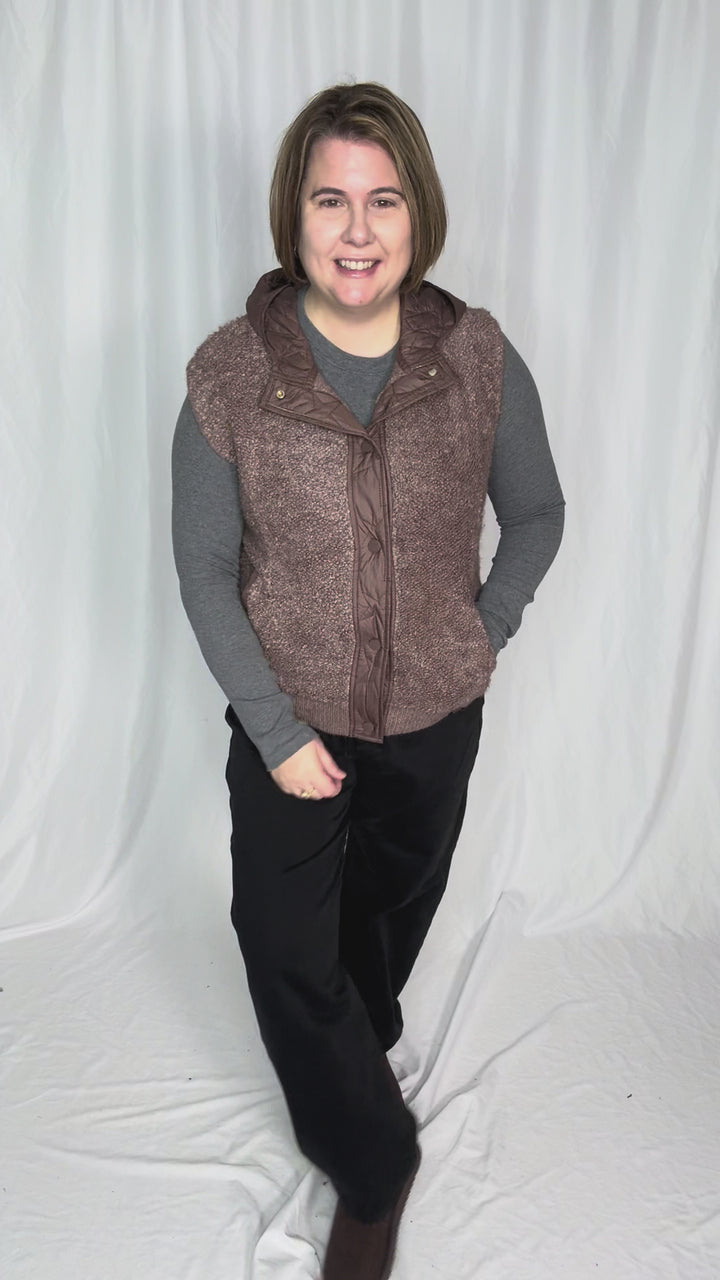 Clouden Button Down Sherpa Fleece Quilted Hooded Vest- MOCHA
