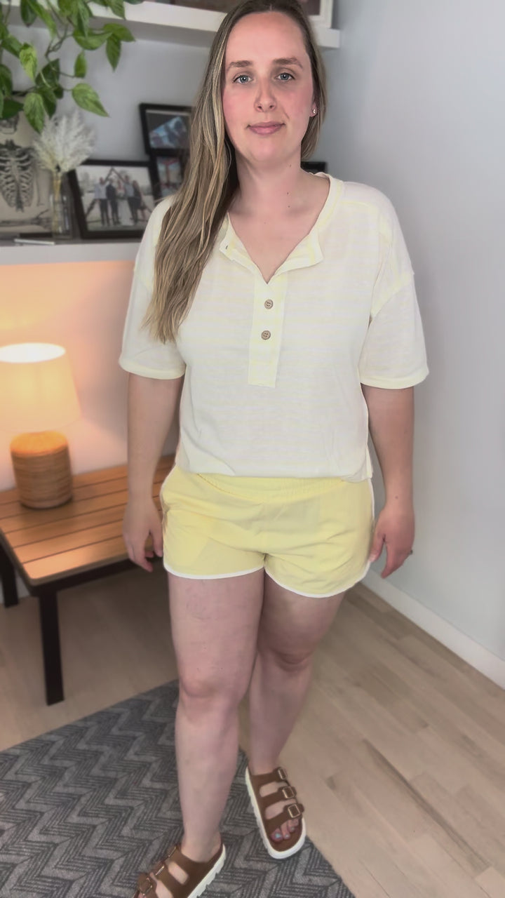 Noel Short Sleeve Knit Henley- YELLOW