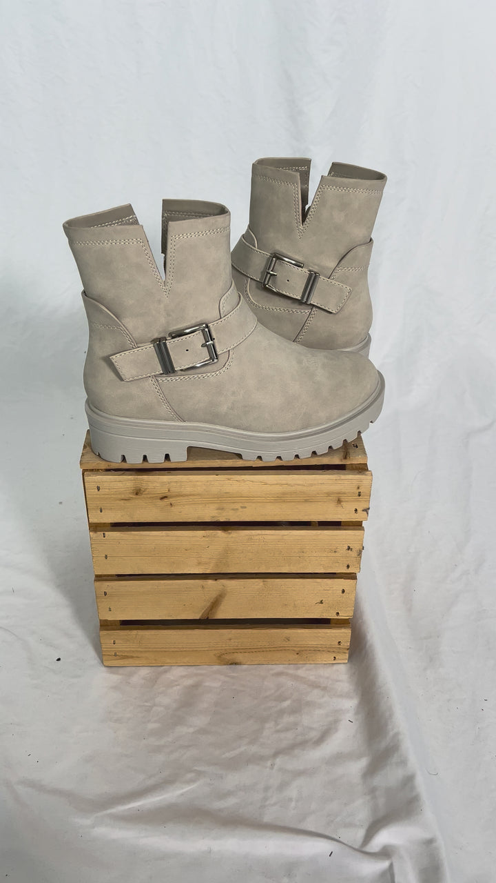 Frisky Lug Boot- SAND BEIGE