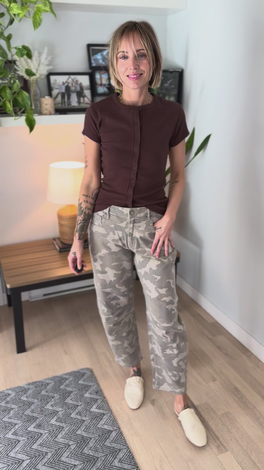 Vanta Ribbed Button Down Short Sleeve- CHOCOLATE