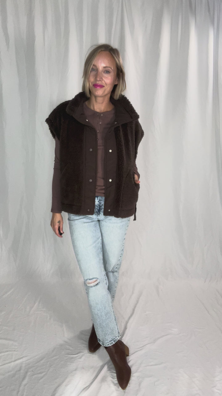 Toasty Sherpa Vest- BROWN