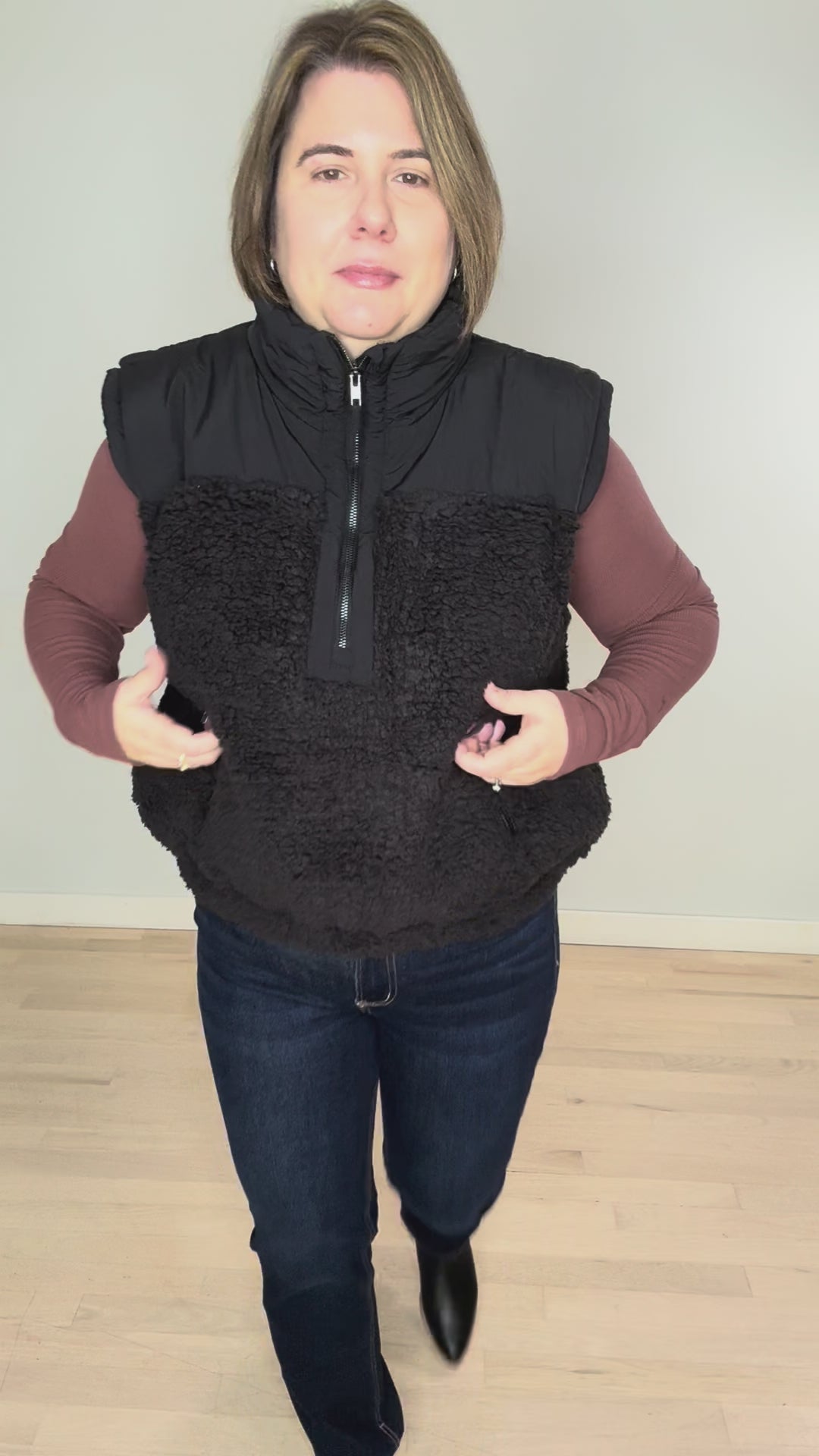 Mary Sherpa Contrast Collar Vest- BLACK