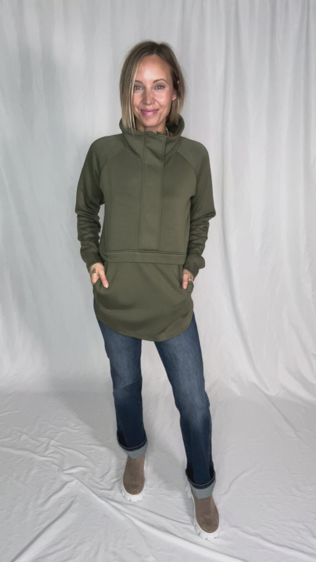 MICHELLE MAE Mia Scuba 1/2 Zip Pullover- OLIVE