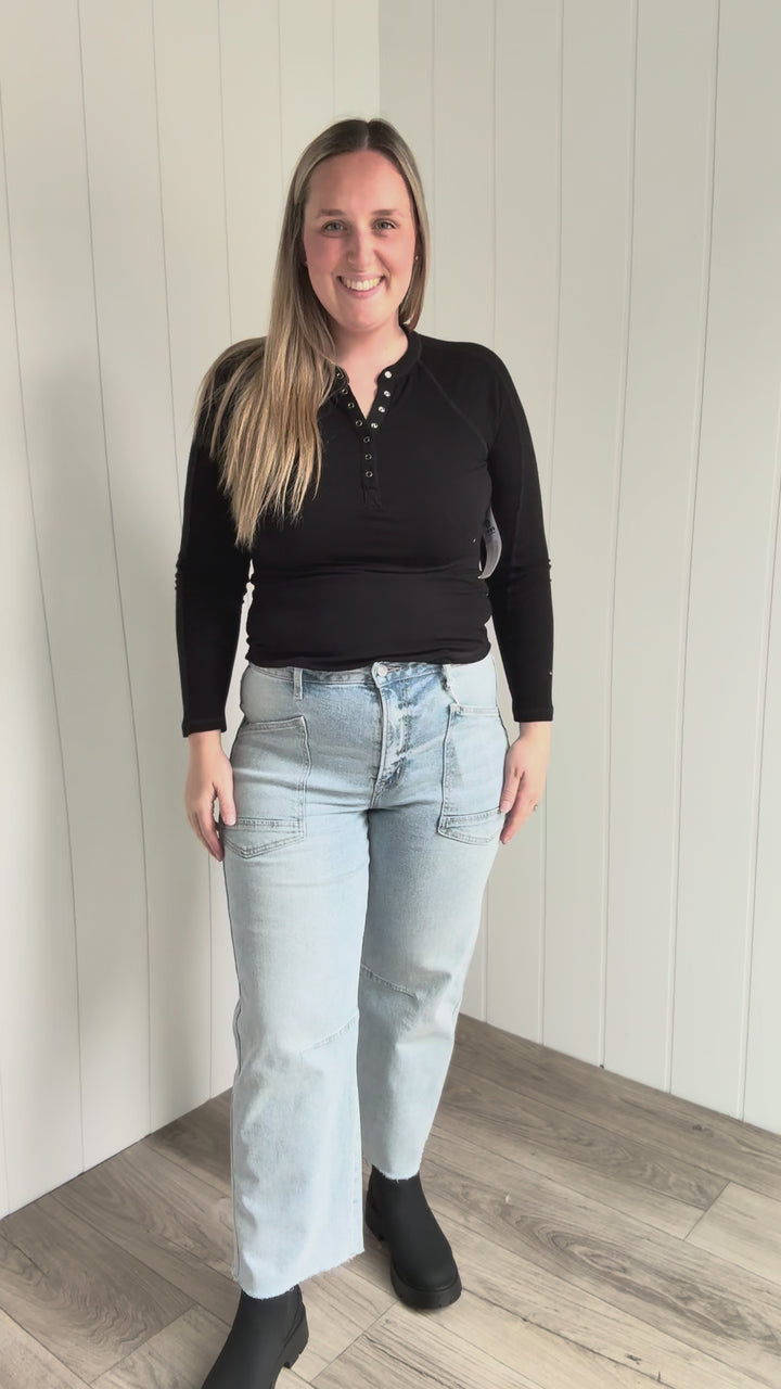 Vervet Landry High Rise Barrel Jeans- LIGHT WASH