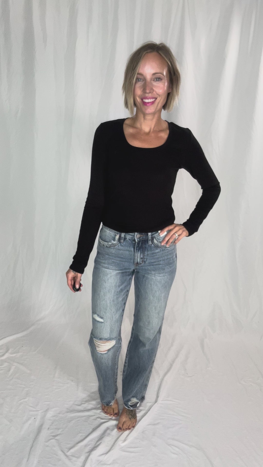 JUDY BLUE Nova Mid Rise 90's Straight Rigid Magic Jeans- MEDIUM WASH