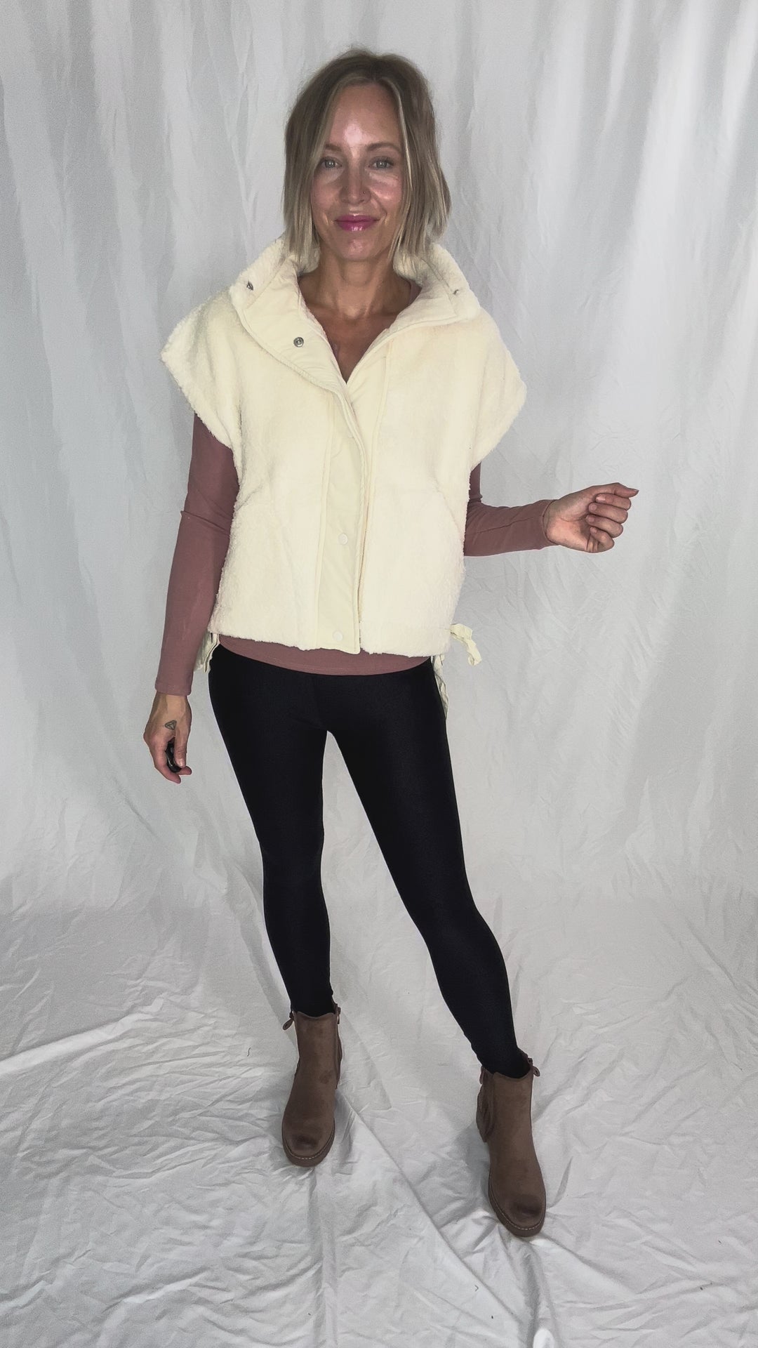 Roxannie Sherpa Vest- CREAM