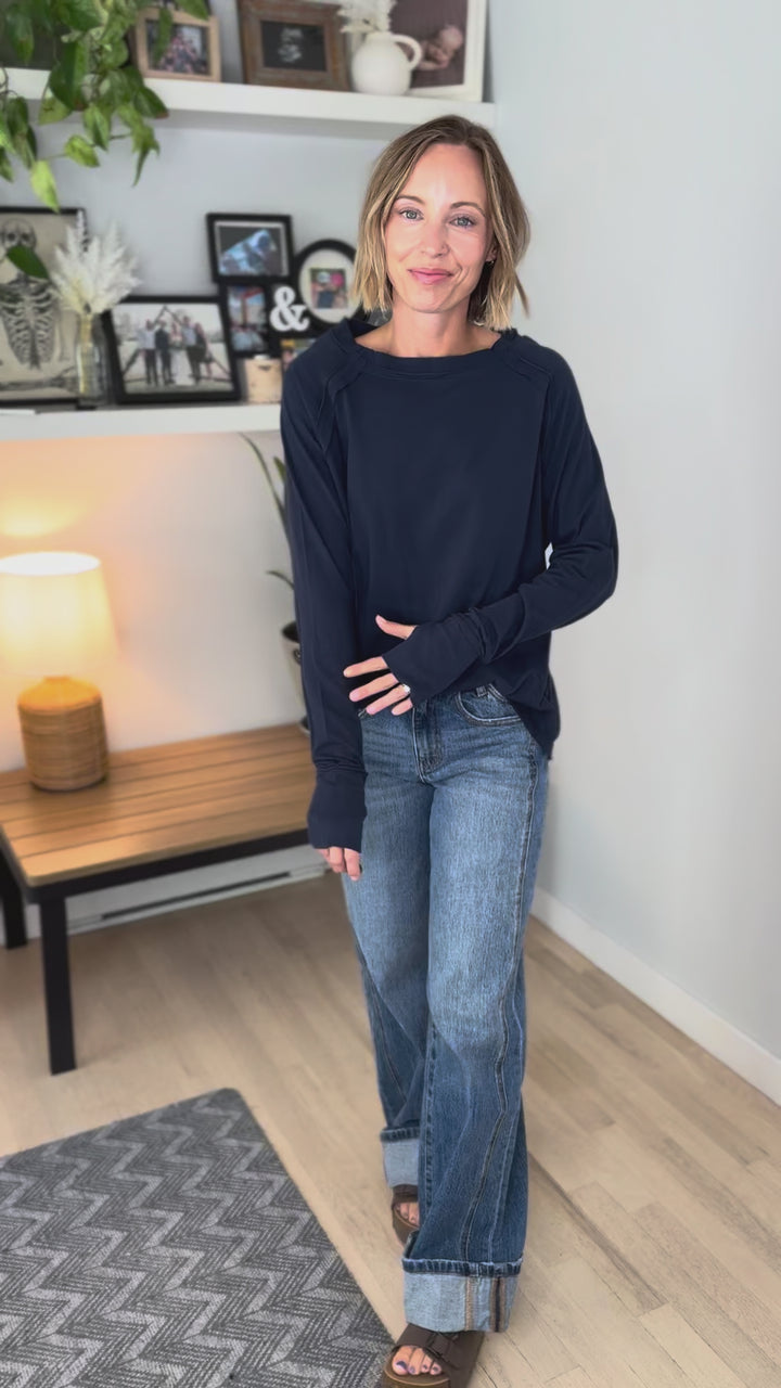 Rayna Cotton Raglan Sleeve Thumbhole Top- NAVY