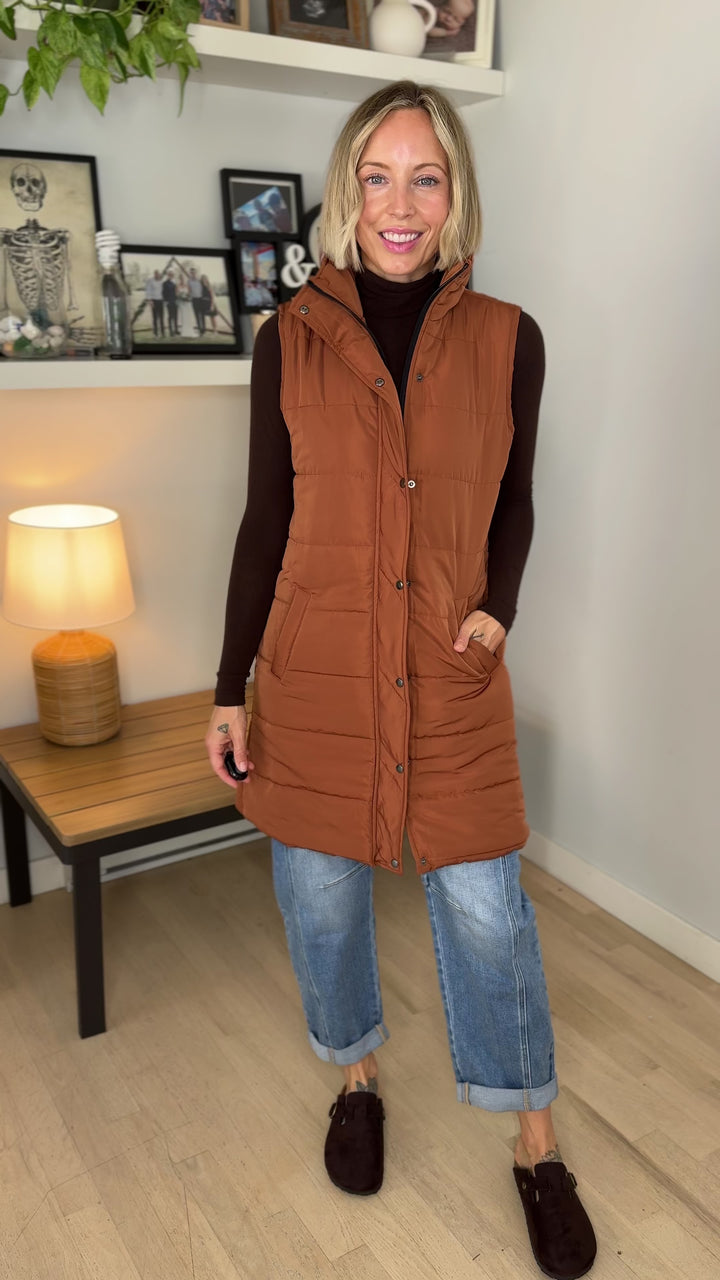MICHELLE MAE Harlow Cling-Free Longline Vest- CINNAMON