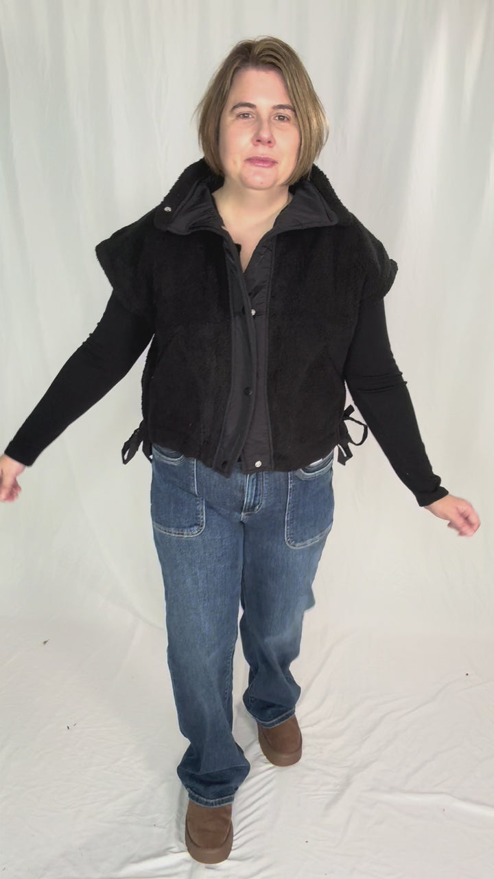 Roxannie Sherpa Vest- BLACK