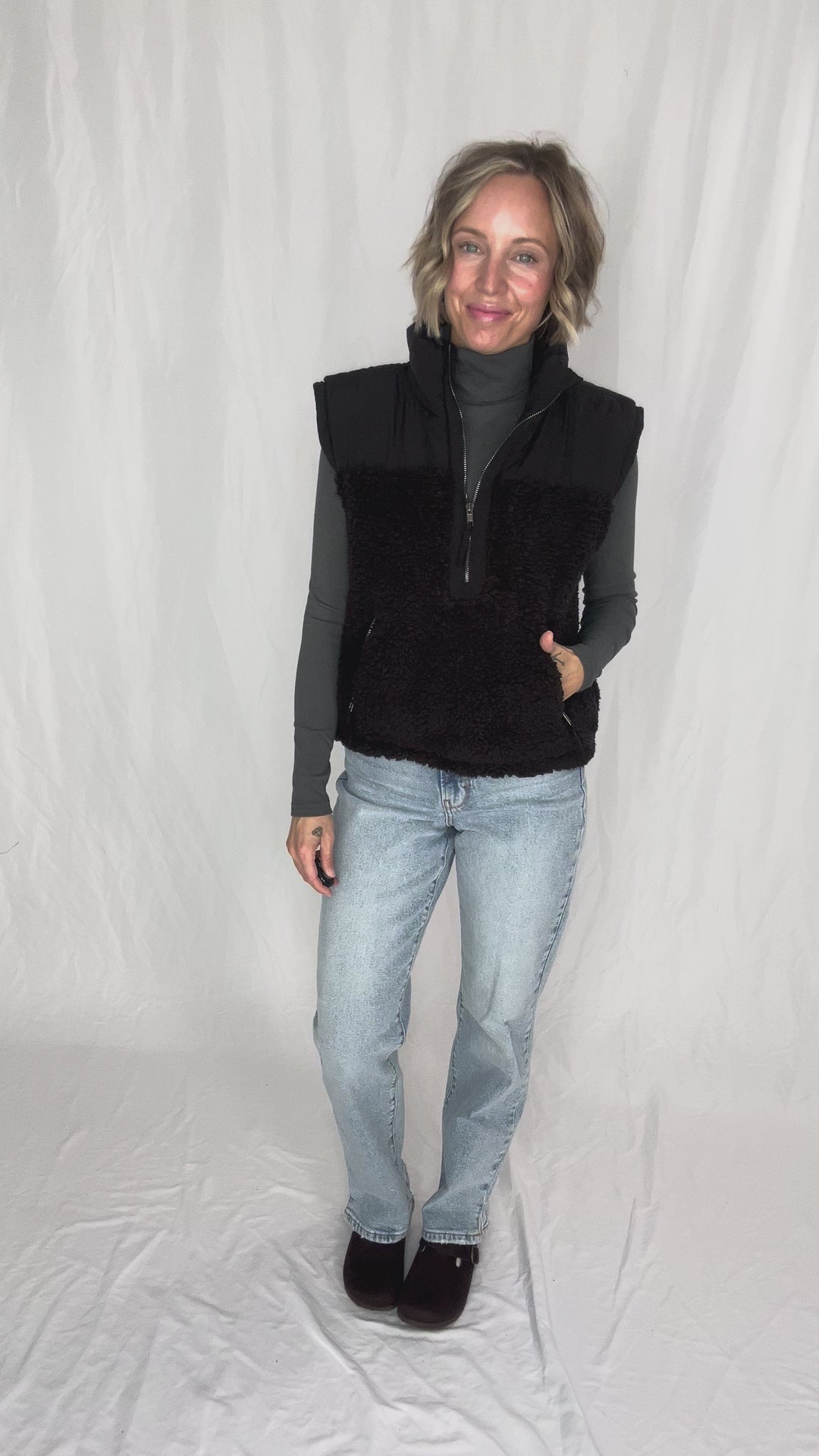Mary Sherpa Contrast Collar Vest- BLACK