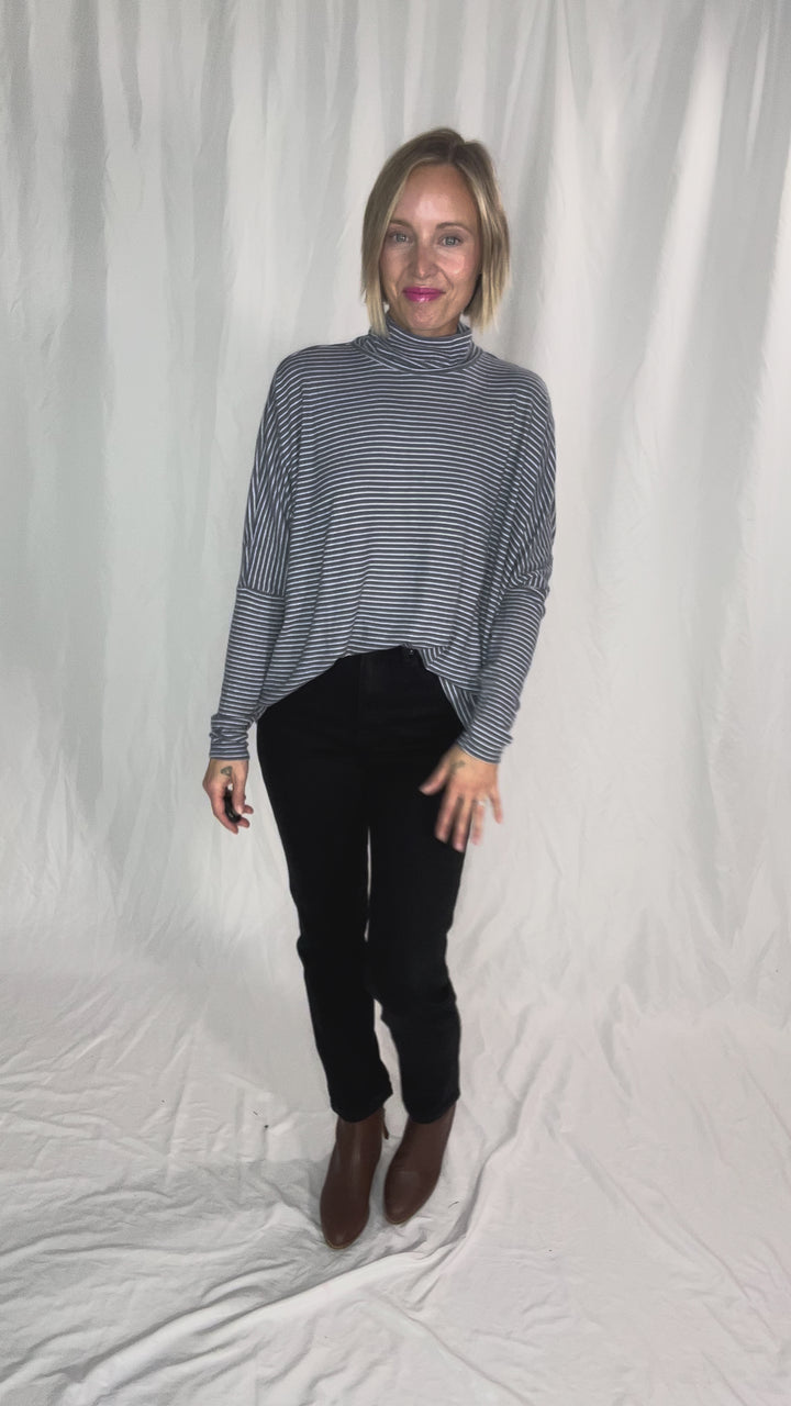 Mira Mock Neck Top- DUSTY NAVY/CREAM